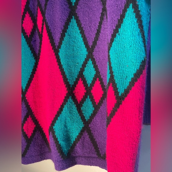 Vintage 90s Jeremy Scott Abstract Designed Pattern
Size L - Picture 3 of 11